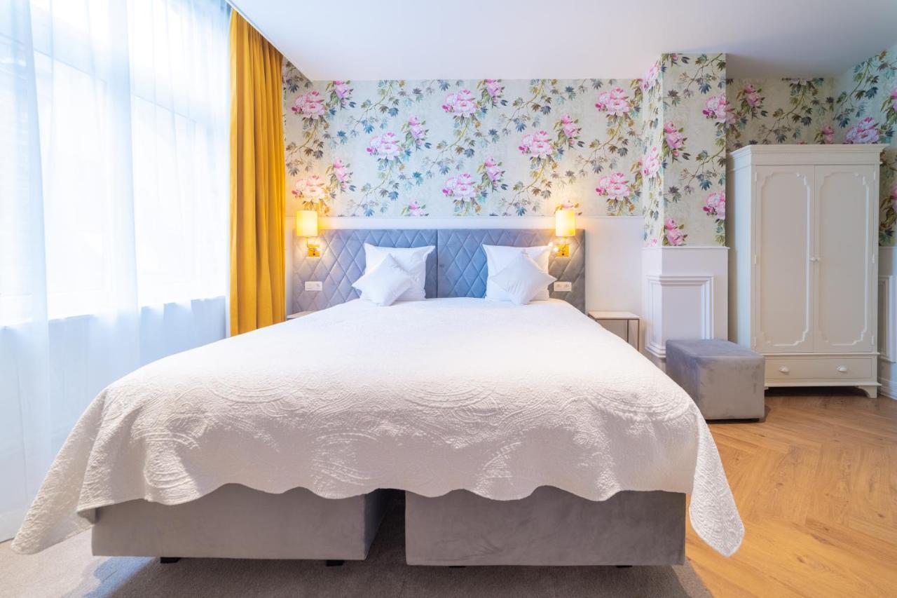 Grand Normandy By Cw Collection Hotel